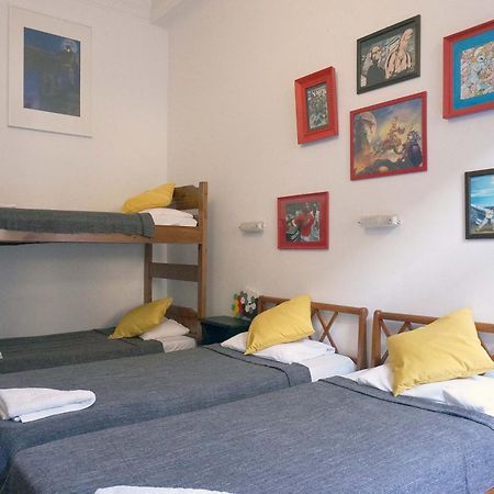 Dioskouros Hostel Athena Bagian luar foto
